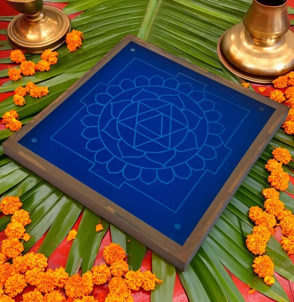 Surya_Mandala_Yantra_4_Rangoli_Design_Stencil_Wooden_Frame_pack_of_1_piece
