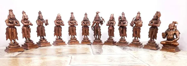 Brownish-Orange_Copper_Idols_Of_God_Alwars_Combo,_1.770_Kg,_Patina_Antique_Finish,_Pack_Of_1_Piece