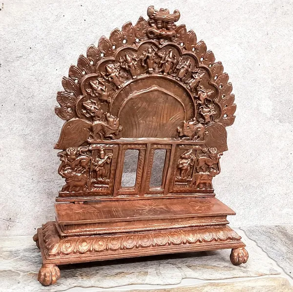 Brownish-Orange_Copper_Idols_Of_God_Srinivasa_Perumal_With_Sridevi_And_Bhudevi_With_Dasavadhara_Prabhavali_By_Searchers_Paradise,_7.2_Inches,_1.82_Kg,_Patina_Antique_Finish,_Pack_Of_4_Piece