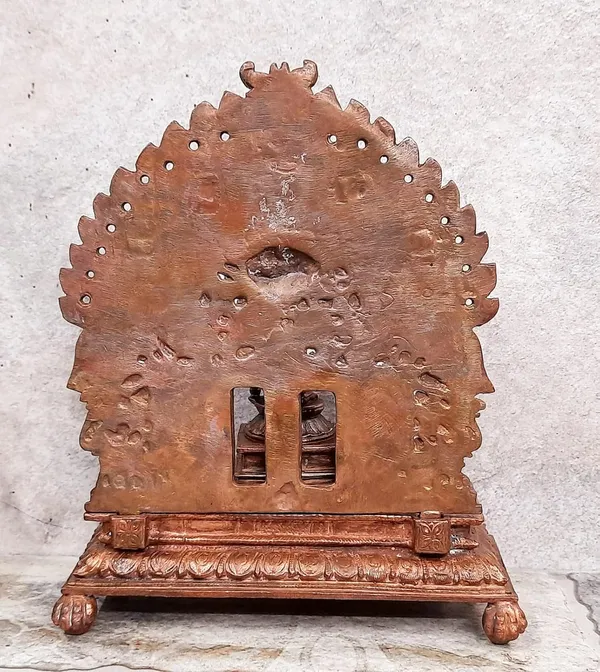 Brownish-Orange_Copper_Idols_Of_God_Venugopala_With_Sridevi_And_Bhudevi_With_Dasavadhara_Prabhavali,_7.2_Inches,_1.72_Kg,_Patina_Antique_Finish,_Pack_Of_4_Piece