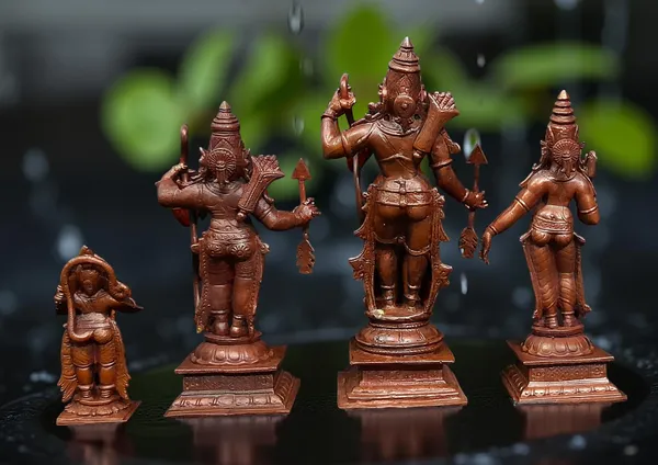Brownish-Orange_Copper_Idols_Of_God_Ram_Darbar,_6_Inch,_1.6_Kg,_Patina_Antique_Finish,_Pack_Of_4_Piece