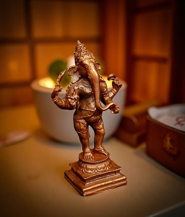 Brown_Copper_Idols_India,_3.3_Inches,_Handmade_Standing_Ganesh_Idol_139Gram,_Patina_Antique_Finish,_Pack_Of_1_Piece