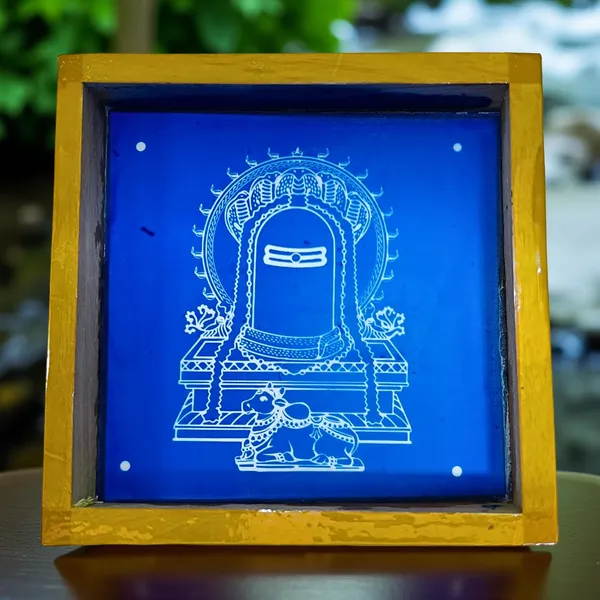 Searchers_Paradise_Shivling_with_Nandi_Rangoli_Stencil_Wooden_5x5_Inches_Pack_of_1_Piece