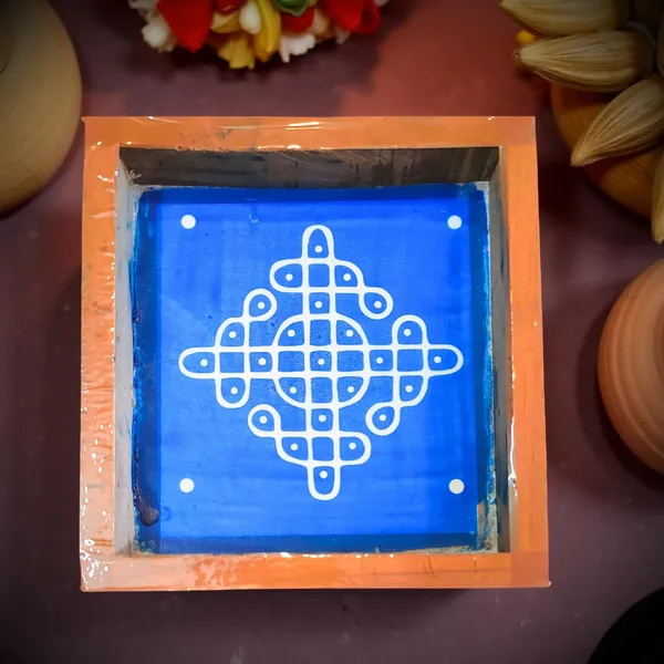 Searchers_Paradise_Kambi_Kolam_Rangoli_Stencil_Wooden,_(5x5_Inches)_Pack_of_1_Piece