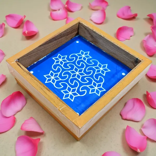Searchers_Paradise_Star_Pulli_Kolam_Rangoli_Stencil_Wooden_5x5_Inches_Pack_of_1_Piece
