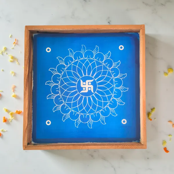 Searchers_Paradise_Swastik_Padi_Kolam_Rangoli_Stencil_Wooden_10x10_Inches_Pack_of_1_Piece