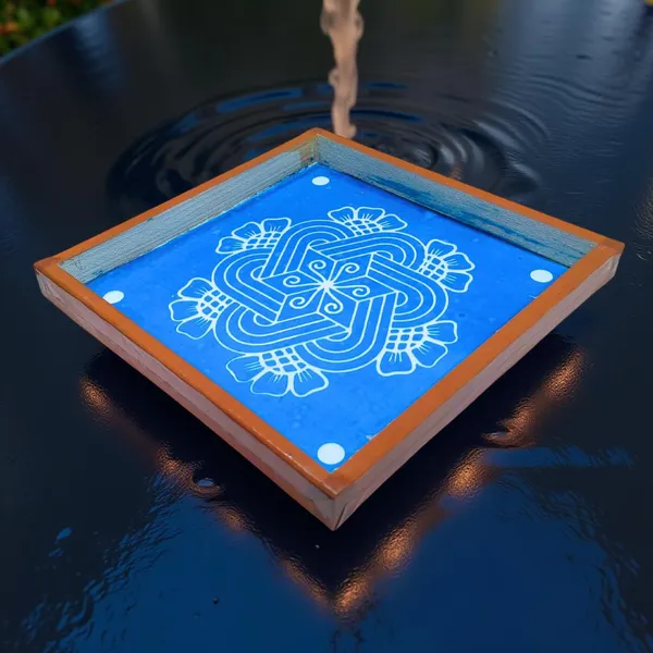 Searchers_Paradise_Flower_Kambi_Kolam_Border_Rangoli_Stencil_Wooden_10*_10_inches_Pack_of_1_Piece