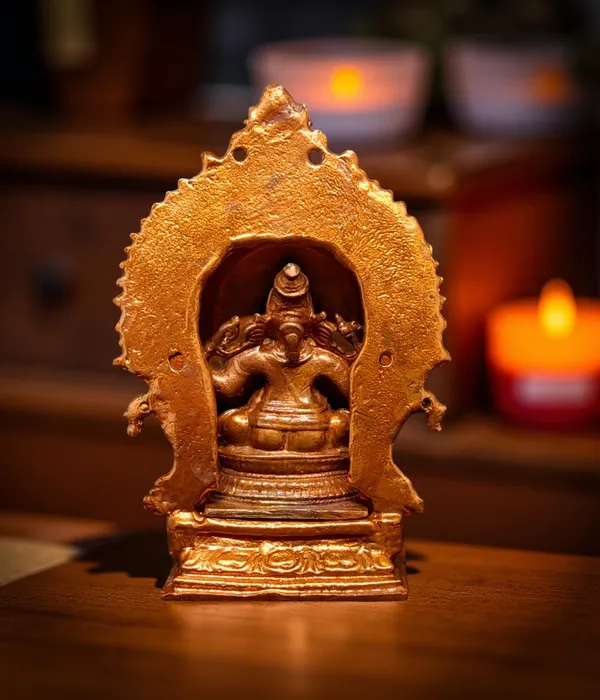 Brownish-Orange_Copper_Idols_Of_God_Little_Ganesh_With_Prabhavalli,_3_Inches,_100G,_Patina_Antique_Finish,_Pack_Of_1_Piece