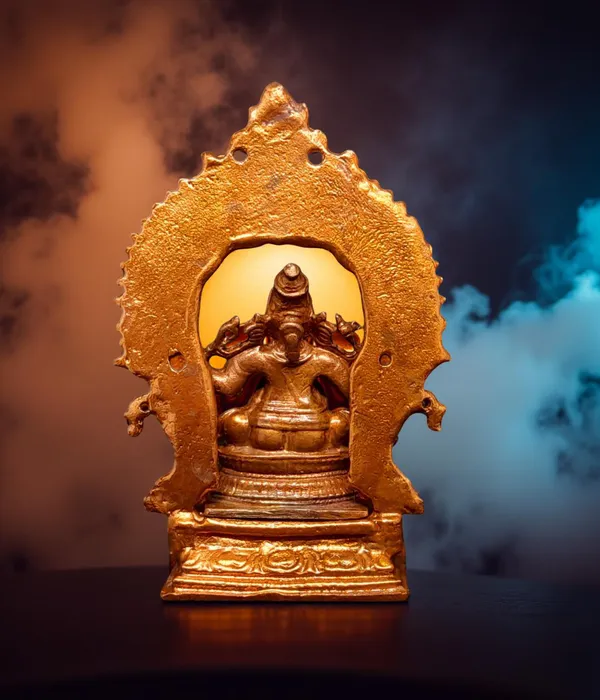 Brownish-Orange_Copper_Idols_Of_God_Little_Ganesh_With_Prabhavalli,_3_Inches,_100G,_Patina_Antique_Finish,_Pack_Of_1_Piece