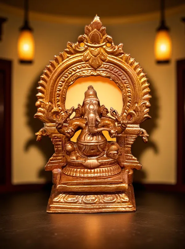 Brownish-Orange_Copper_Idols_Of_God_Little_Ganesh_With_Prabhavalli,_3_Inches,_100G,_Patina_Antique_Finish,_Pack_Of_1_Piece