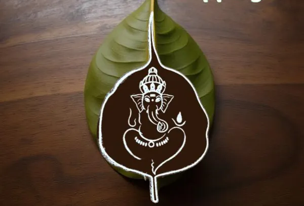 Searchers_Paradise_Leaf_Ganesh_Rangoli_Stencil_Wooden_10x10_Inches_Pack_of_1_Piece