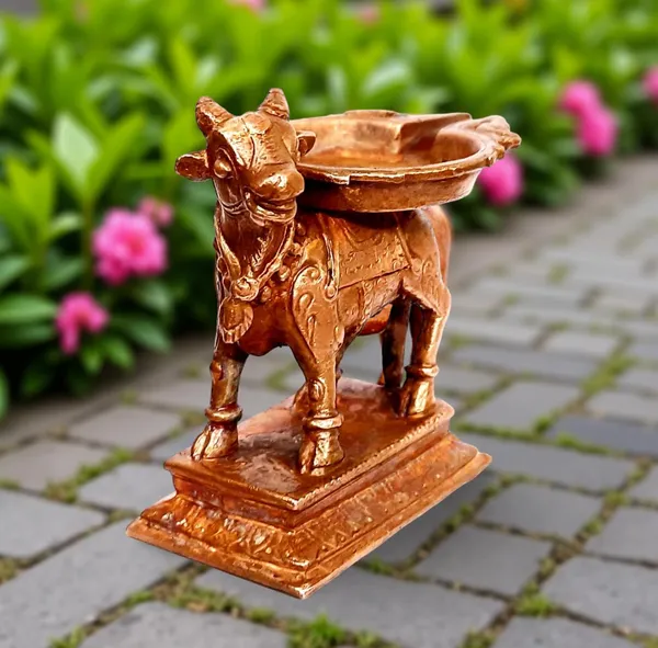 Brownish-Orange_Copper_Idols_Of_God_Nandhi_With_Abishekam_Plate,_2.7_Inches,_320G,_Patina_Antique_Finish,_Pack_Of_1_Piece