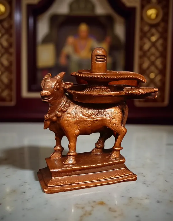 Brown_Copper_God_Idols_Shivalingam_Wih_Nandhi_Combo_Set,_3.9_Inches,_410G,_Patina_Antique_Finish,_Pack_Of_1_Piece