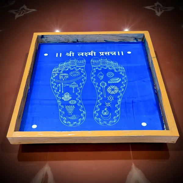 Searchers_Paradise_Shri_Laxmi_Prasanna_Rangoli_Stencil_Wooden_10x10_Inches_Pack_of_1_Piece