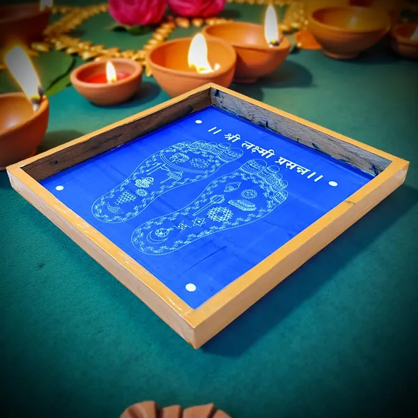 Searchers_Paradise_Shri_Laxmi_Prasanna_Rangoli_Stencil_Wooden_10x10_Inches_Pack_of_1_Piece