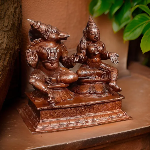 Brownish_Copper_Idols_Of_God_Lakshmi_Bhoo_Varaghar,_3.3_Inches,_650G,_Patina_Antique_Finish,_Pack_Of_1_Piece