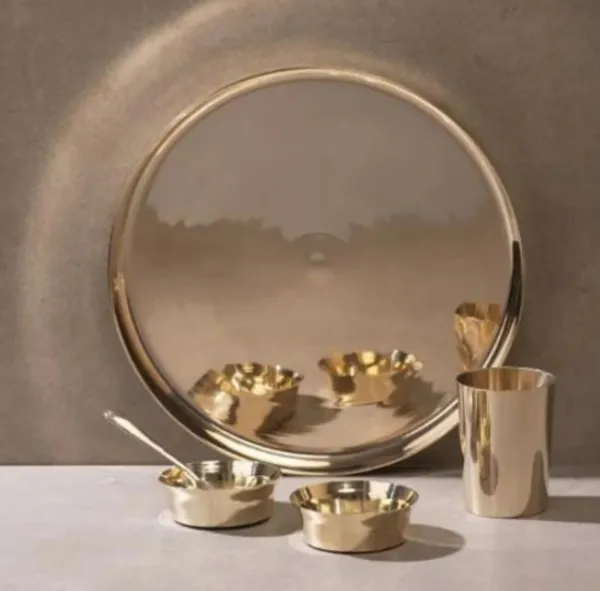 Searchers_Paradise_Traditional_Bronze_Dinner_Thali_Set_–_5_Pieces_(1_Thali,_2_Bowls,_1_Glass,_1_Spoon)