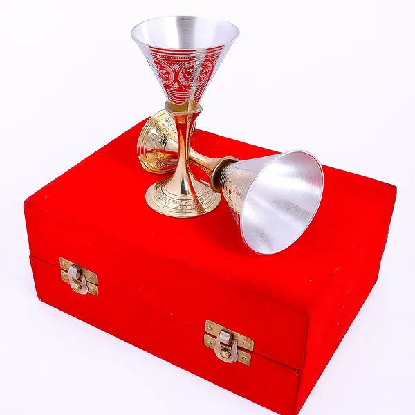 5-Inch_Wine_Glass_Set_â€“_Engraved_Design_(Set_of_2)