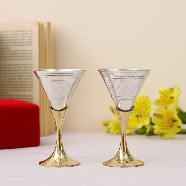 5-Inch_Wine_Glass_Set_â€“_Engraved_Design_(Set_of_2)