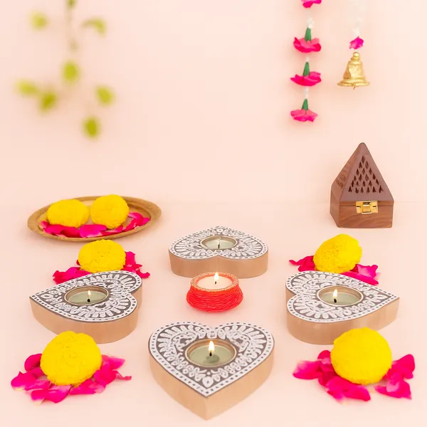 Handcrafted_Heartshaped_Wooden_Tea_Light_Candle_Holder_For_Festive_&_Home_Decoration