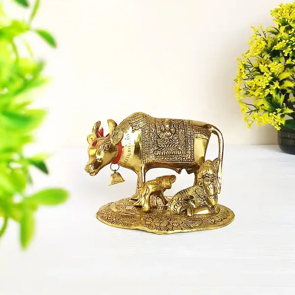 Divine_Kamdhenu_Cow_And_Calf_Showpiece_With_Makhan_Chor_Laddu_Gopal