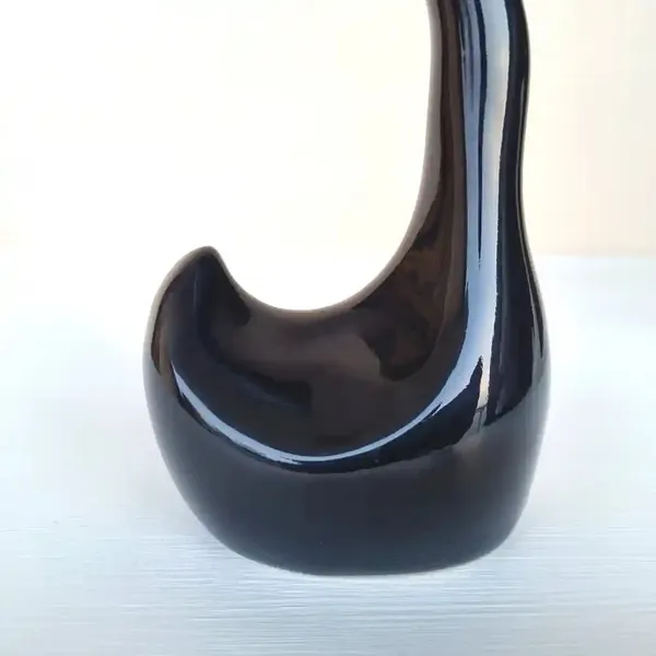 Set_of_2_Swan_Hugging_Ceramic_Figurine_Decor_Showpiece