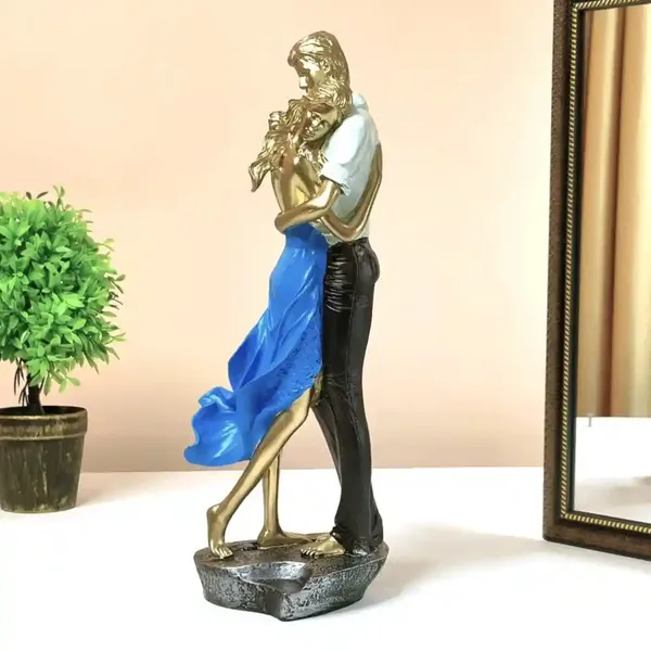 Romantic_Resin_Couple_Romantic_Home_Decor_Sculpture_Showpiece