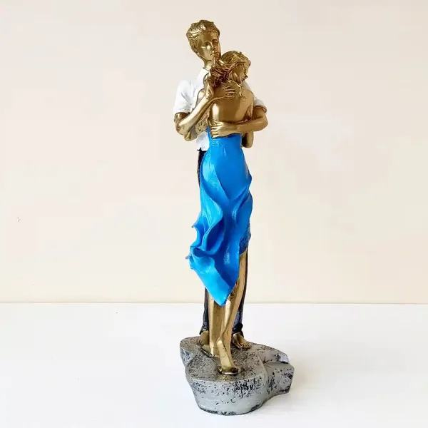 Romantic_Resin_Couple_Romantic_Home_Decor_Sculpture_Showpiece