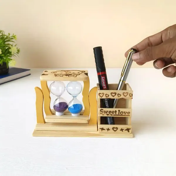 Pen_Stand_With_Two_Rotating_Hourglass_Made_Of_Bamboo_Desk_Decor