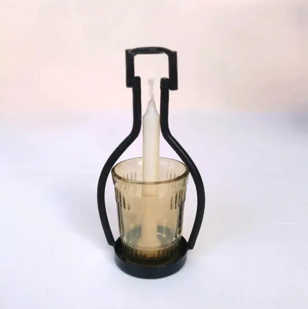 Vintage_Lantern_Design_Candle_Stand_Metal_Frame_And_Glass_Candle_Holder_For_Festive_Ambience