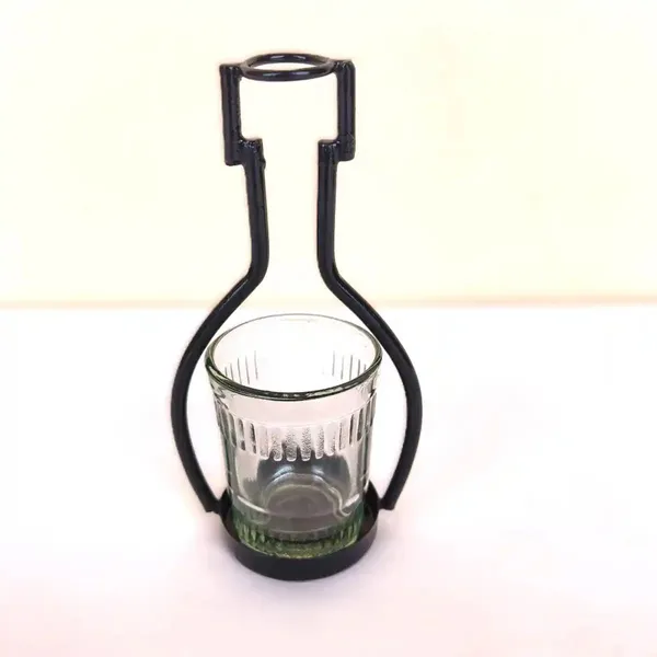 Vintage_Lantern_Design_Candle_Stand_Metal_Frame_And_Glass_Candle_Holder_For_Festive_Ambience