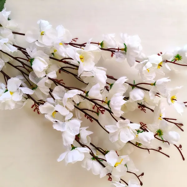 Elegant_Artificial_White_Blossom_Spray_Stick
