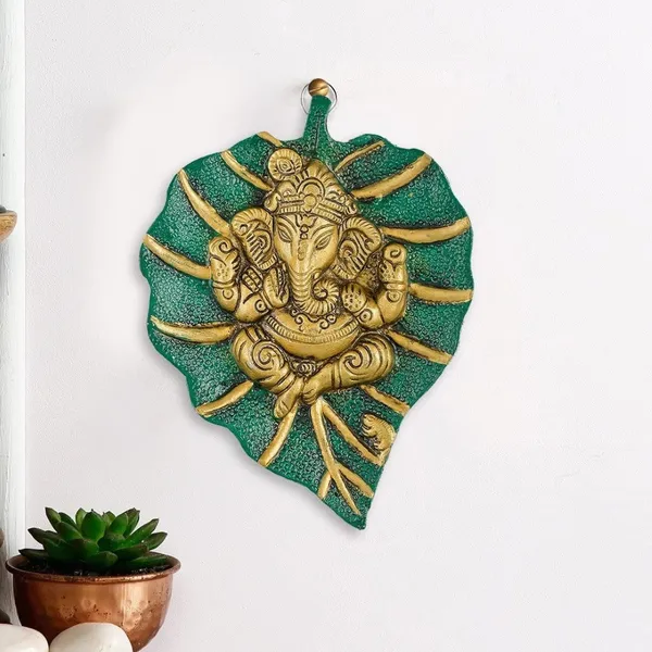 Golden_Leaf_Ganesha_Decor_for_Spiritual_Growth