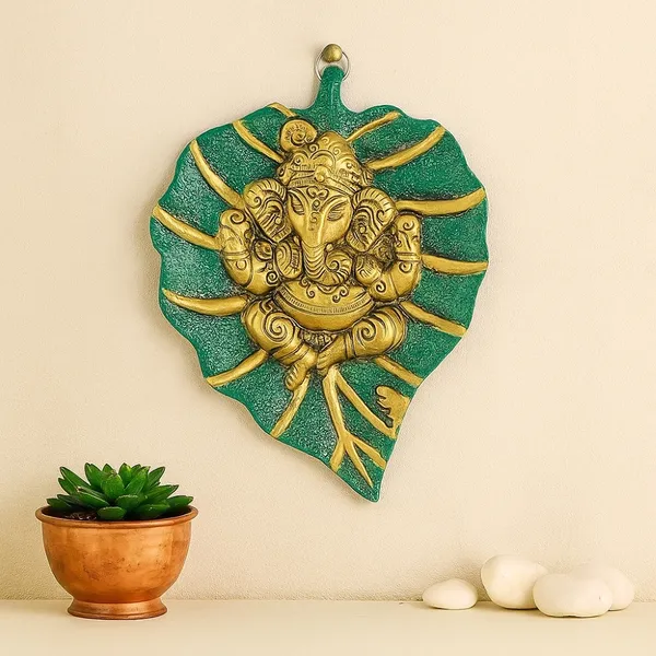Golden_Leaf_Ganesha_Decor_for_Spiritual_Growth
