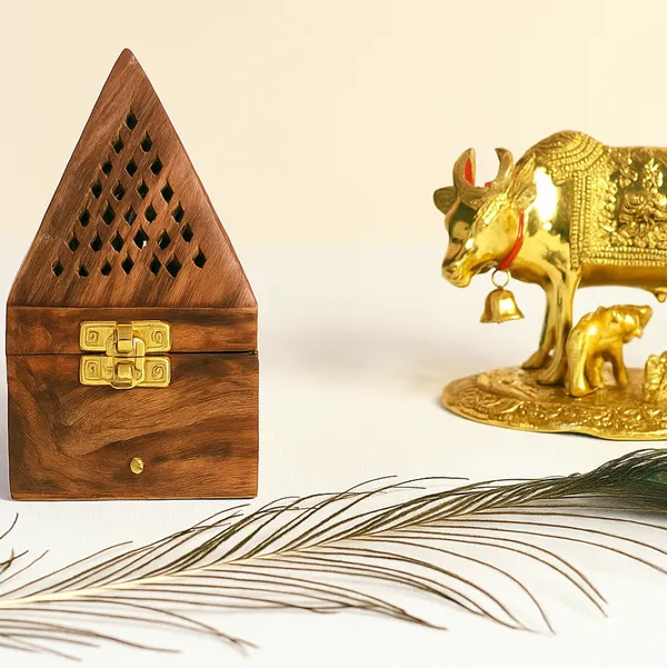 Handcrafted_Wooden_Incense_Cone_Burner_Pyramid_Shape
