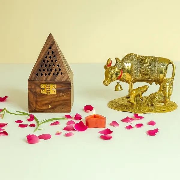 Handcrafted_Wooden_Incense_Cone_Burner_Pyramid_Shape