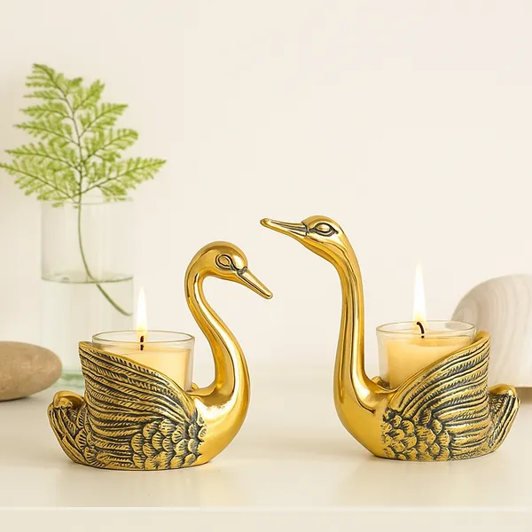 Luxury_Silver_Swan_Candle_Holders_Pair_for_Home_and_Gift
