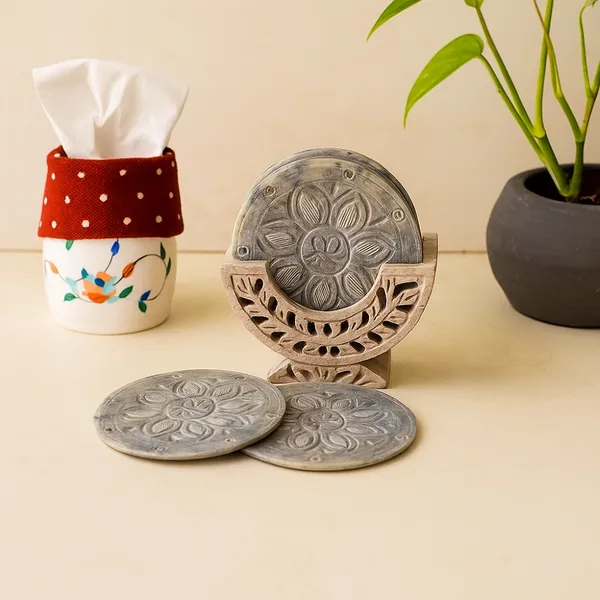 Marble_Coaster_Set_with_Intricate_Floral_Patterns