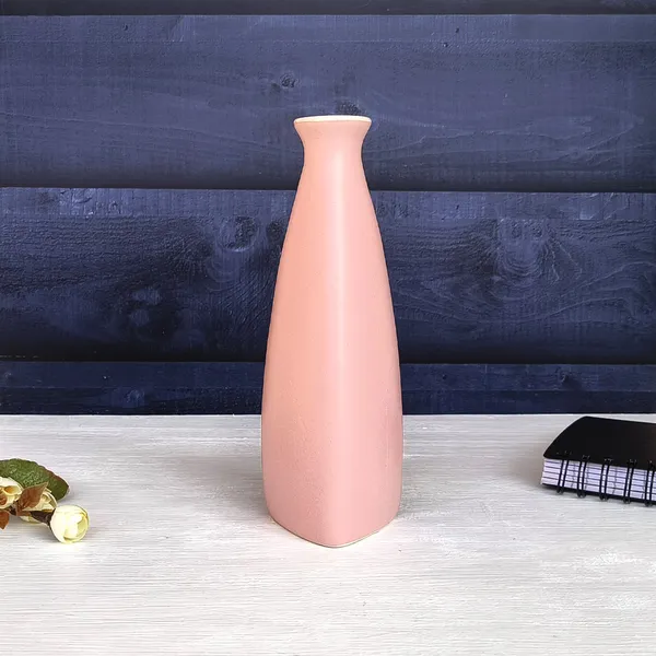 Minimalist_Pink_Ceramic_Vase_â€“_Modern_Decorative_Accent