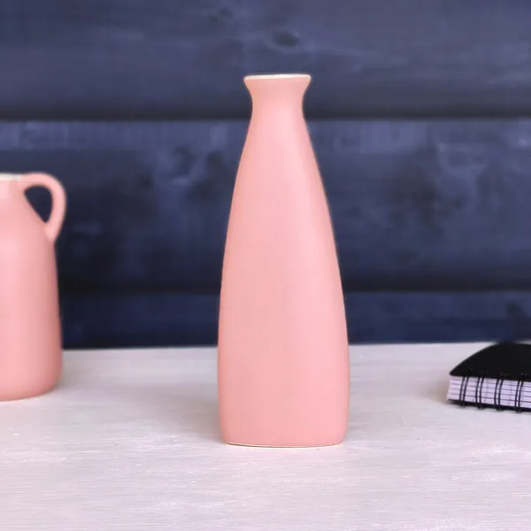 Minimalist_Pink_Ceramic_Vase_â€“_Modern_Decorative_Accent