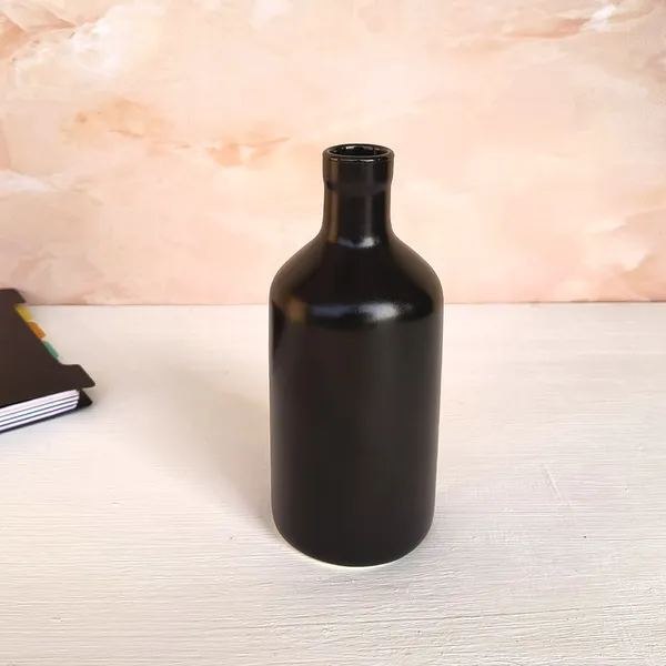 Minimalist_Pink_Ceramic_Vase_â€“_Modern_Decorative_Accent