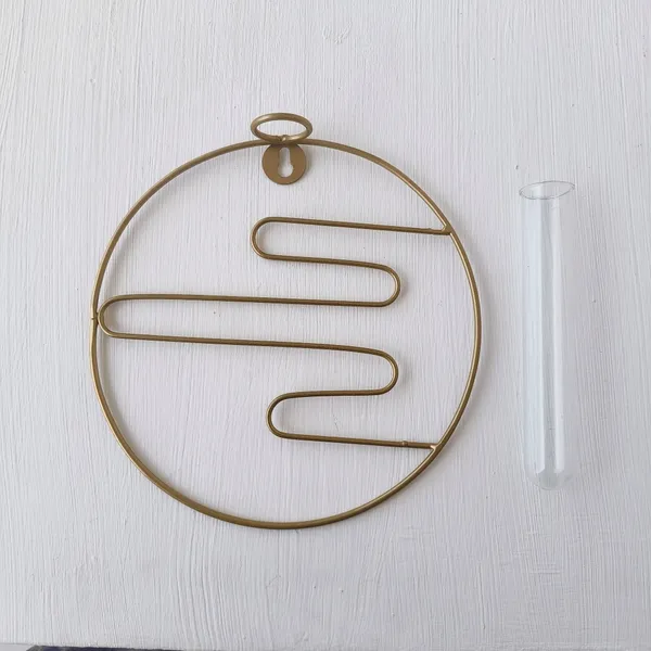 Minimalist_Wall-Mounted_Test_Tube_Vase