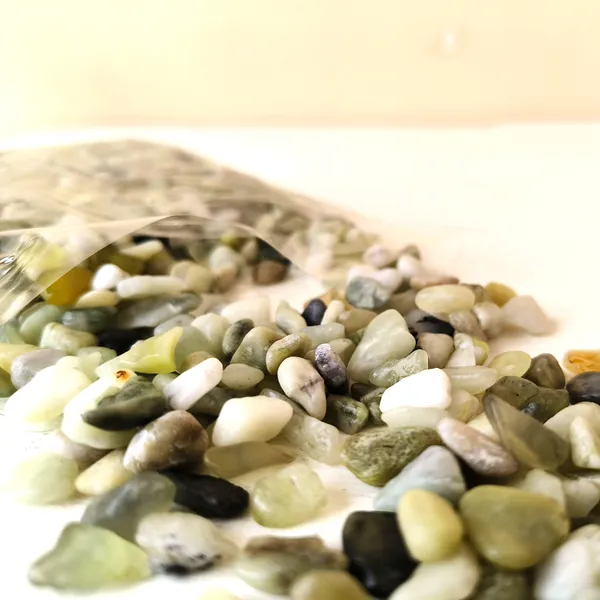 Natural_Polished_Decorative_Pebbles