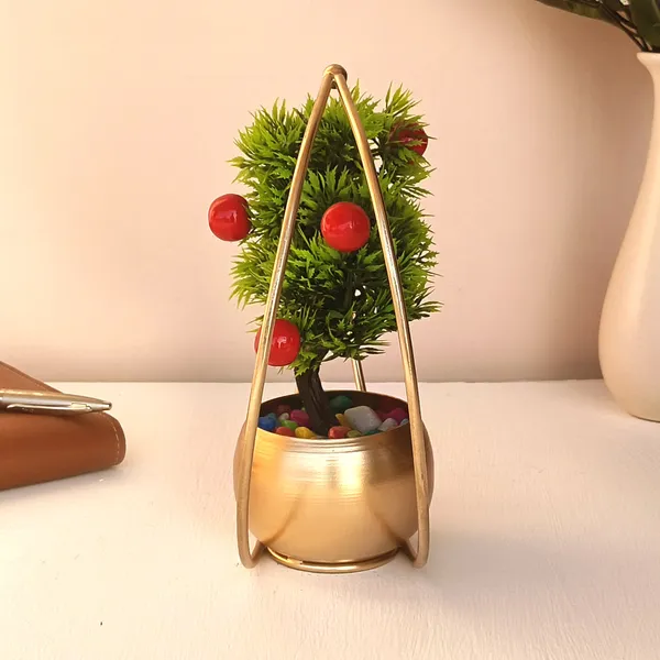 Golden_Moon_Shaped_Planter_For_Home_And_Office_Decor_Flower_Pot