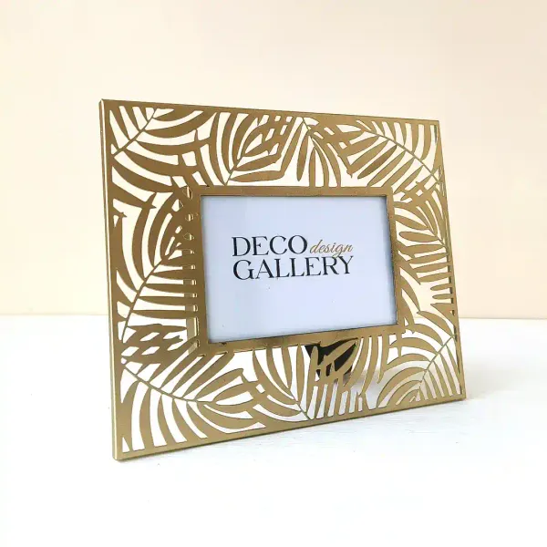 Golden_Finish_Metal_Photo_Frame_For_Table_Decor