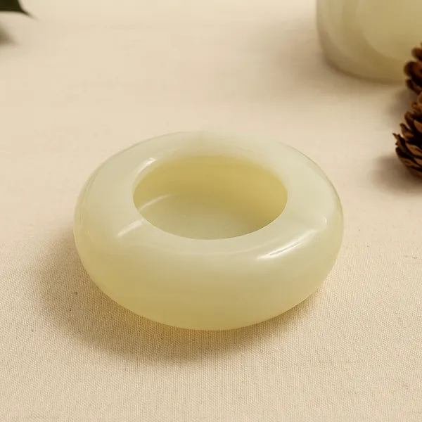 Premium_Quality_Marble_Ashtray_for_Sophisticated_Ambiance