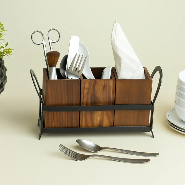 Wooden_Cutlery_Holder_For_Dining_Table_With_3_Wooden_Jars_And_Iron_Stand