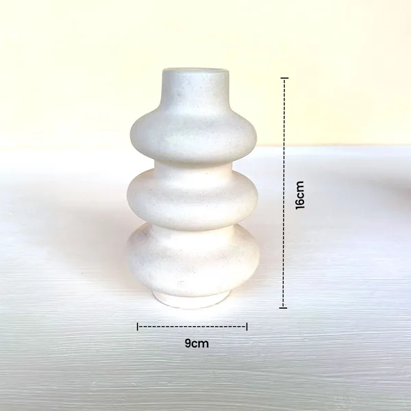 The_Ripple_Curve_Ceramic_Vase