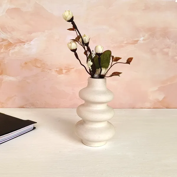 The_Ripple_Curve_Ceramic_Vase