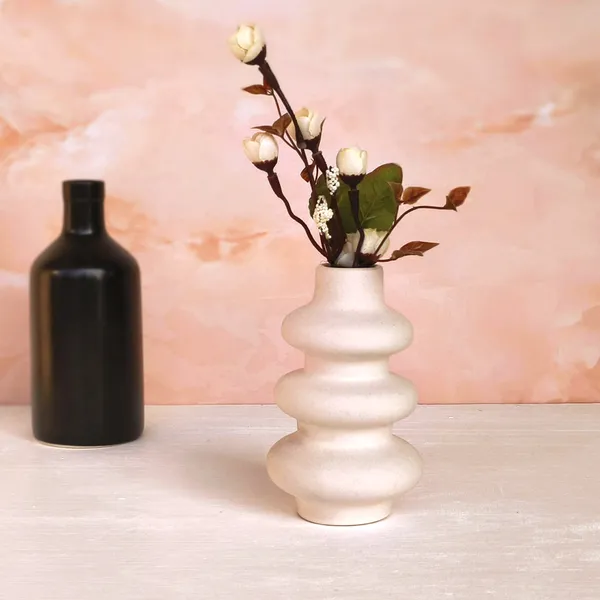 The_Ripple_Curve_Ceramic_Vase
